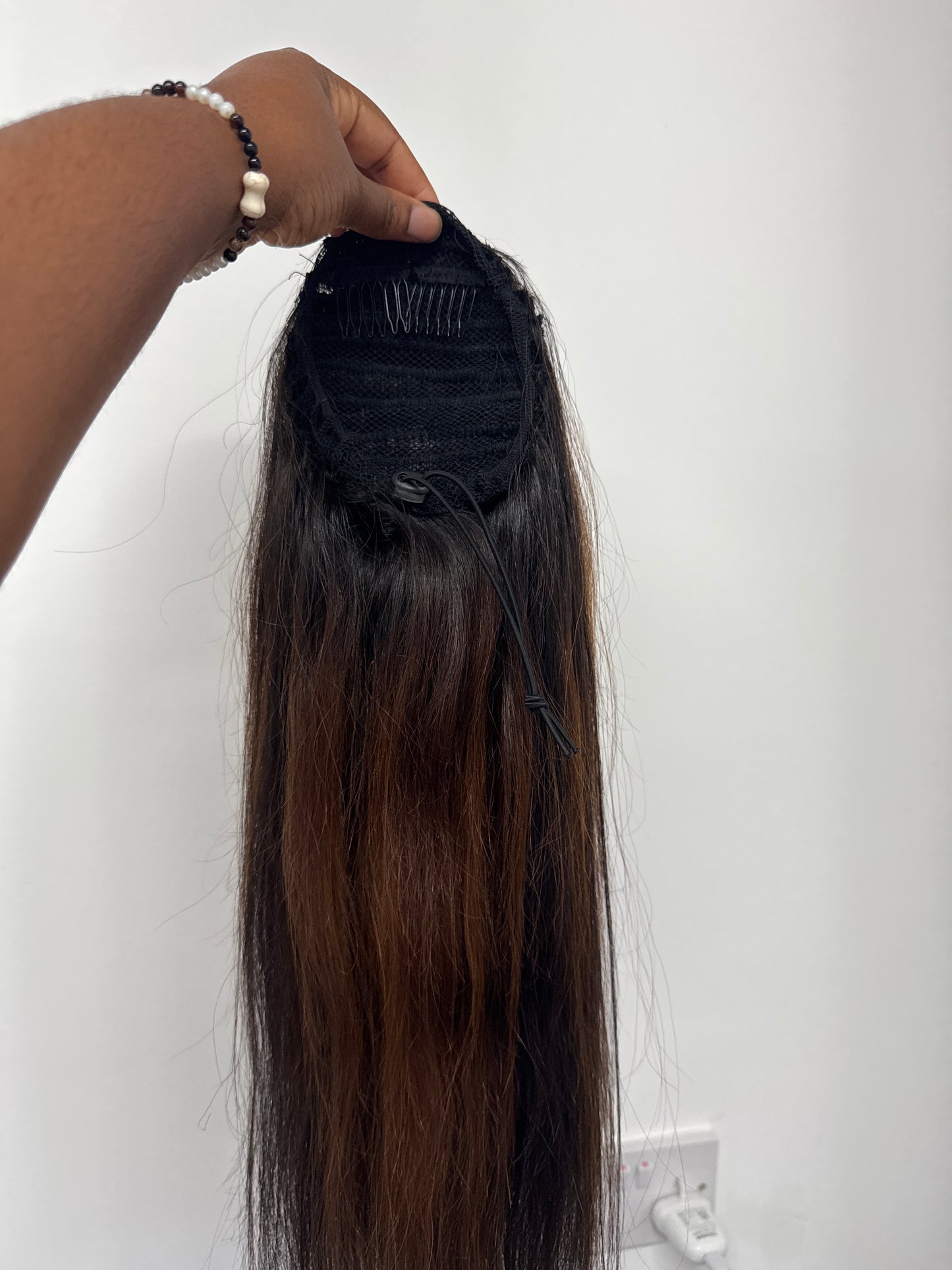 Coloured Straight Drawn String Ponytail 22” Straight